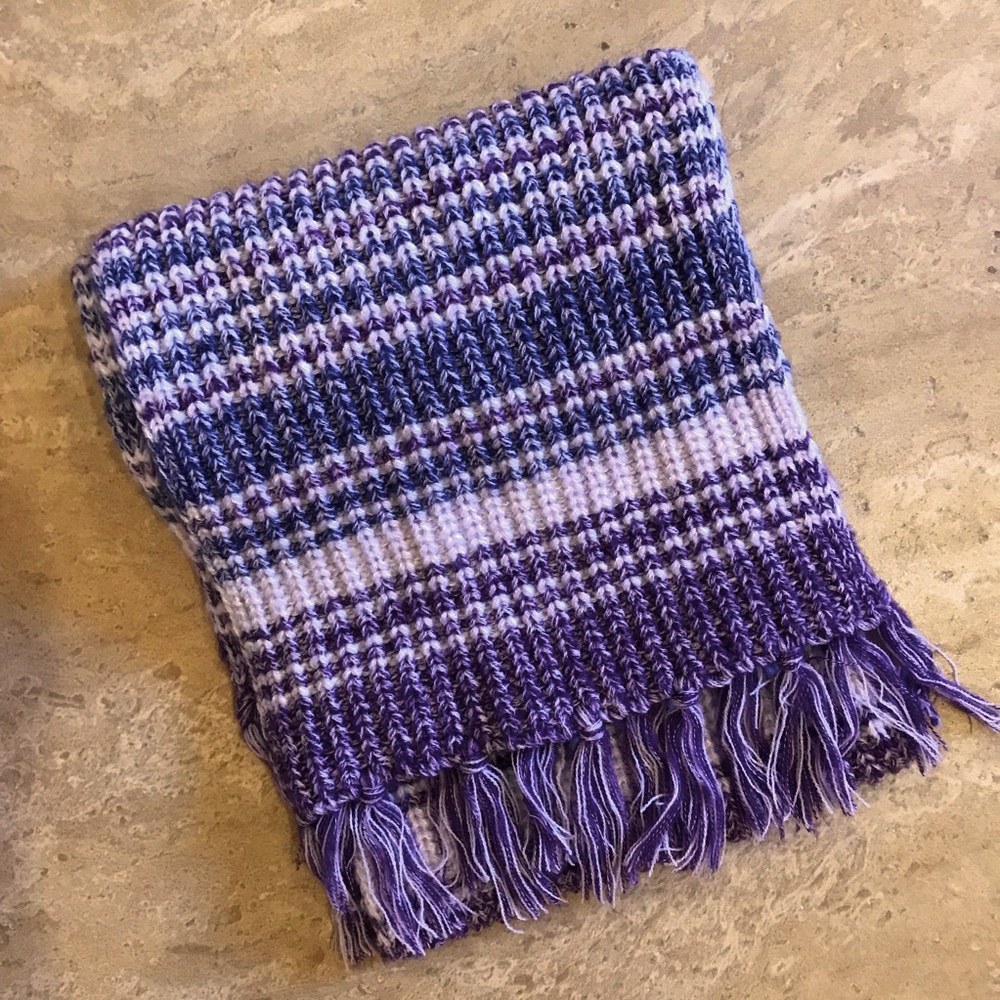 Evsie Knitted Scarf NEW Purple Blue Soft Fringe Wide Winter Festival Gift - Picture 7 of 8